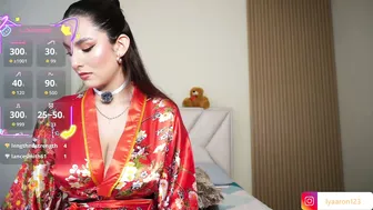 lya_aron_couple 10/10/2025 pregnant