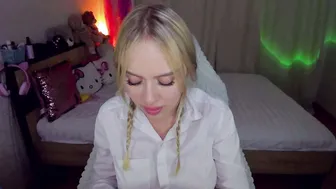 Alinaocean blonde on cam