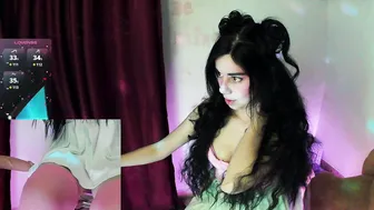 alicekingdom on webcam 10 October 2025