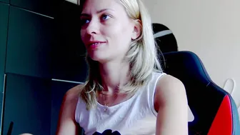 Karoline121 (10/10/2025) lush