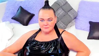 milanabiegert milf - (10/10/2025)