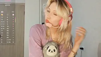 Little_soyia hot porn video posing on webcam