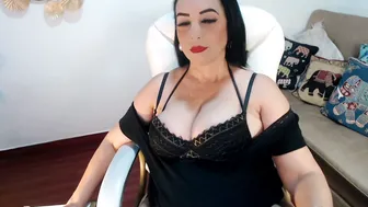 Mom_xxx 11-Oct-25