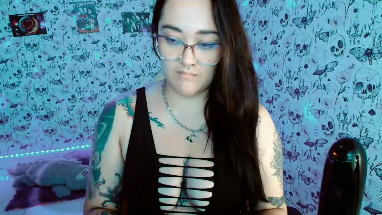 Issis_demon sex chat 11-Oct-2025
