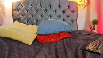 Iangel_ 18 nude on cam