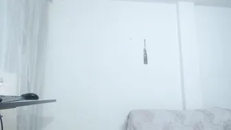 Lahurent_weed420 posing on cam (10/11/2025)