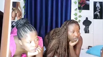 Sweet_lizzyy squirt cam chat