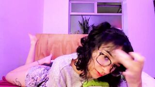 petitee_lunna naked 04/11/2025