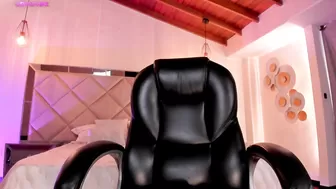 Jennaolson bigboobs - (04-14-2025)