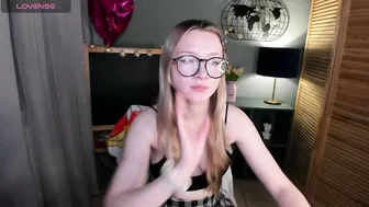 elliup recorded nude video 250074