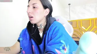 iris_77 porn chat video 10-12-2025