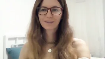 valerie_rose777 shy 13-Oct-2025