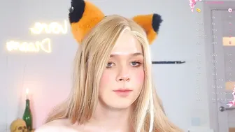 _yourfoxy_ lovense on cam