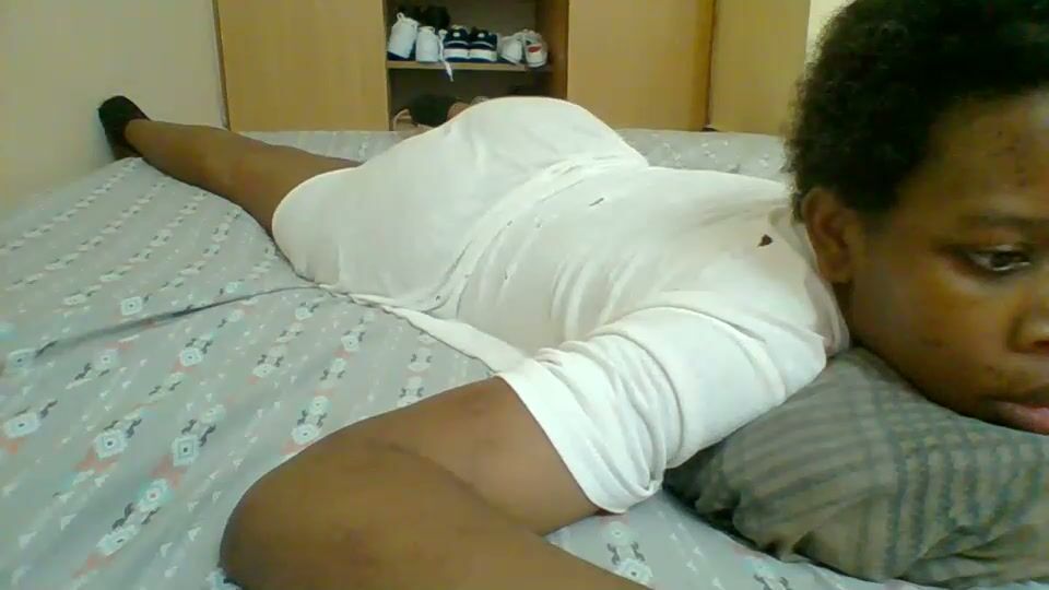 Sweetshilah posing on webcam 13 October 2025