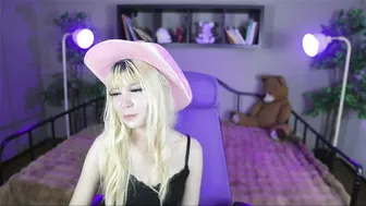 Laukyubey1 live cam show porn cam