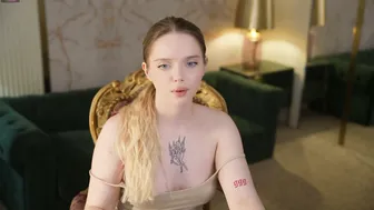Anabel2054 brunette 10-13-2025