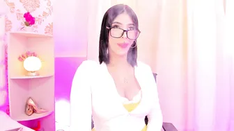 Ema_lambert camvideo - (10-13-2025)