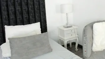 violetex naked (10-13-2025)