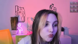 luna_tin porn cam chat (10-14-2025)