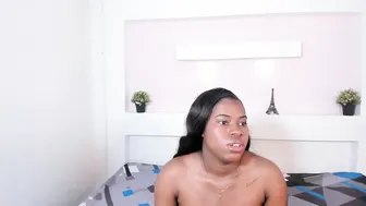 Miafoxx7 live cam video 14 October 2025