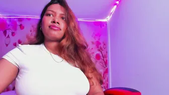 Thais_waldrof webcam nude cam