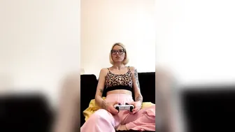 Asya_new hot webcam
