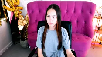 Ulianeer 14-Oct-2025 webcam show