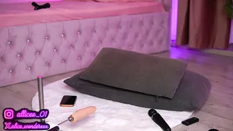 vanessasimon (10-14-2025) nylons
