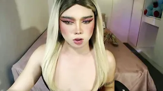 Bestgirljulia (10-14-2025)