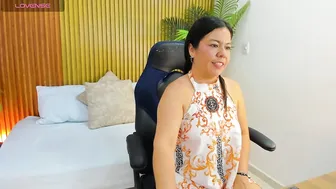 Nahia_13 on live cam nude chat