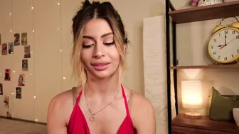 holayoula recorded nude video 255438