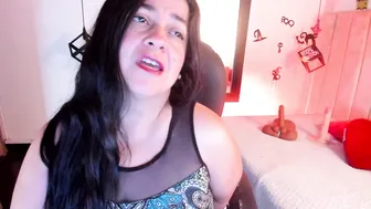 lucia_vonne (10/14/2025)