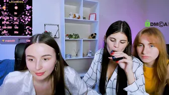 leslie_bird nude on cam 14 October 2025