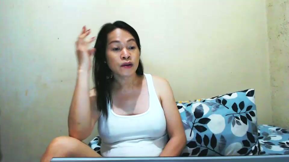 lovelykimts32 young - 10/15/2025