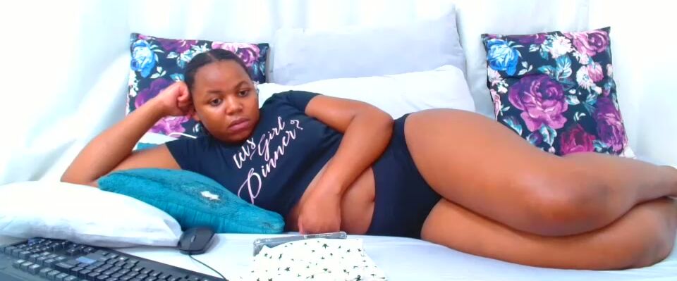 hotsmalltitsx webcam chat (10/15/2025)