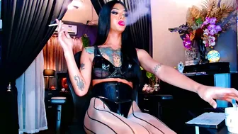 Thalia_saint dominatrix - 10/15/2025