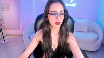 Larisasmirnov cute nude cam video