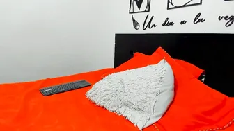 Allison_21_ nude cam video