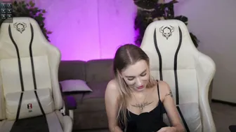kira0541 (10/15/2025) dildo
