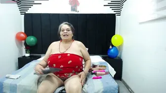 Queenmature granny video cam porn