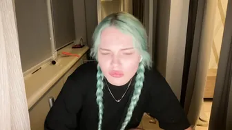 Ice_kitten webcam video (04-16-2025)