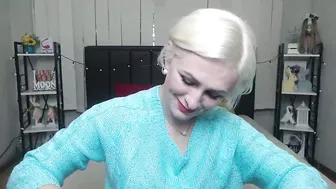 Oliviahorst cam video (10/16/2025)
