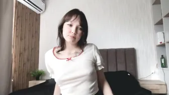 kinkynebula posing on webcam (10/16/2025)