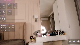Crystal_asian cam 10-16-2025