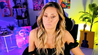Sarahholly xxx chat 10/16/2025