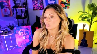 Sarahholly xxx chat 10/16/2025