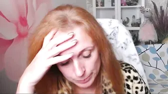 denhiey_here posing on webcam 16-Oct-25