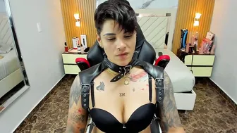 Karolandluna nude 10-17-2025