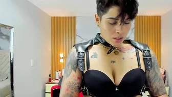 Karolandluna nude 10-17-2025
