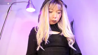 victoria_qq naked 17-Oct-2025